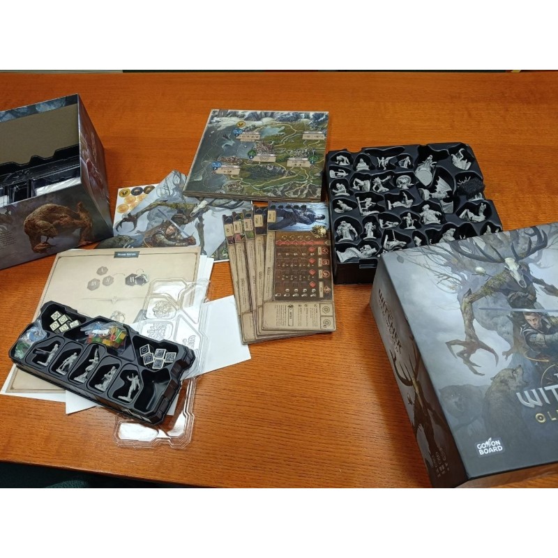 The Witcher: Old World (Deluxe) ENG (scatola esterna con lieve difettosità, componenti intonsi) - gioco da tavolo